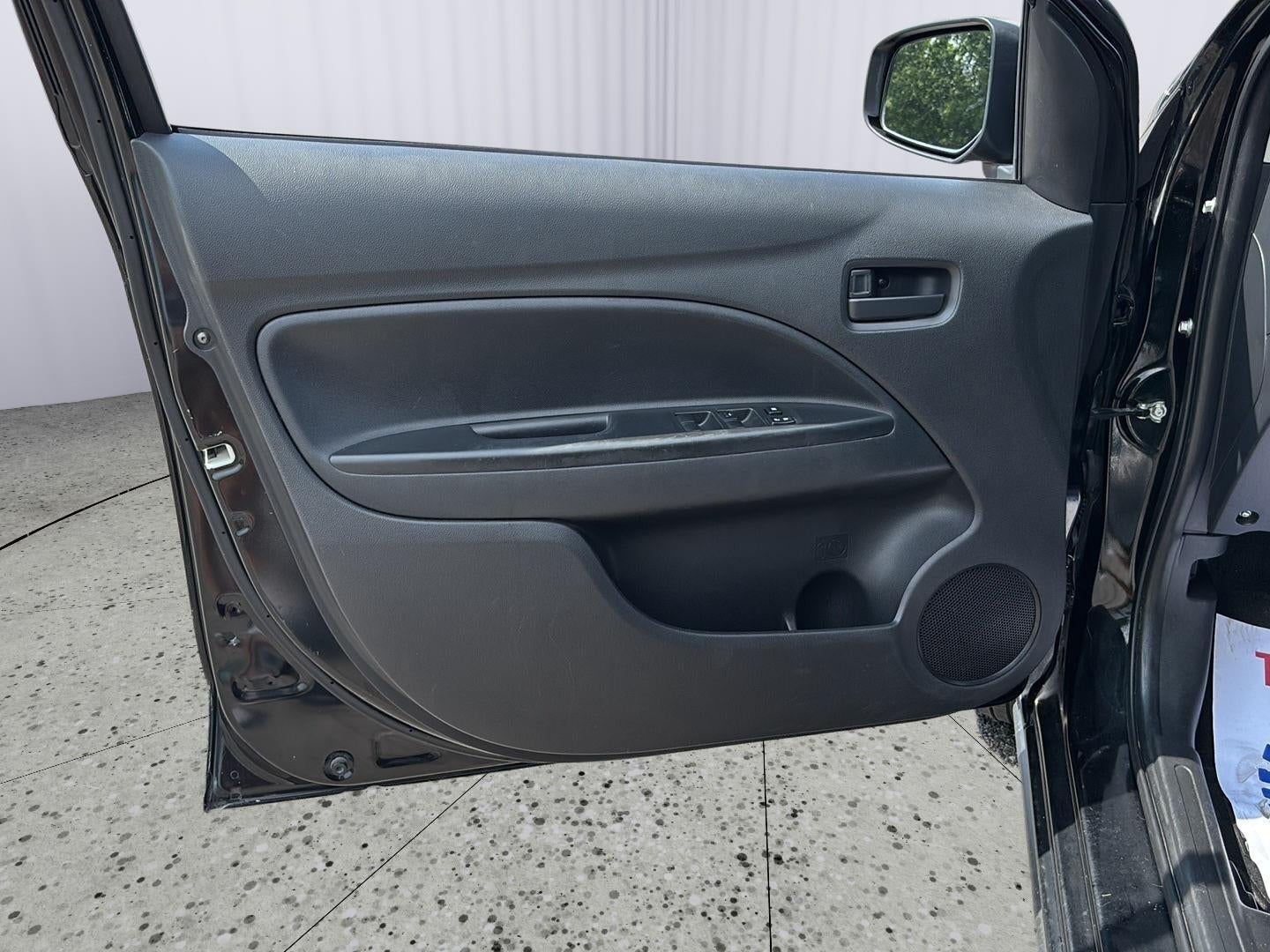 2022 Mitsubishi Mirage ES